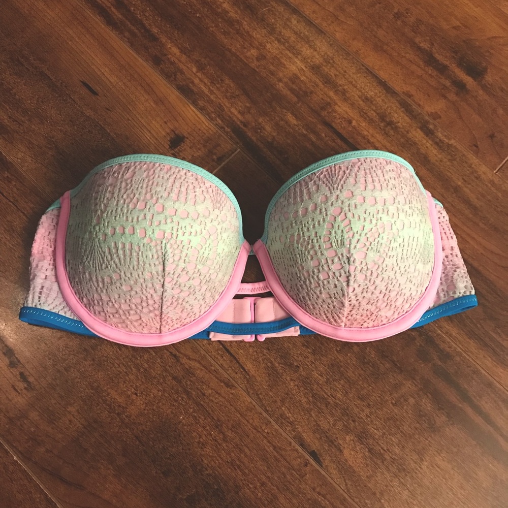 Victoria’s Secret Strapless Bikini Top